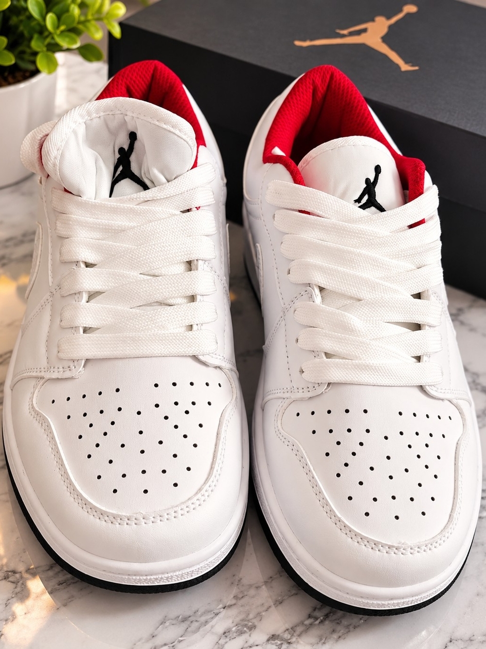 Air Jordan Style White & Red Low-Top Men's Sneakers